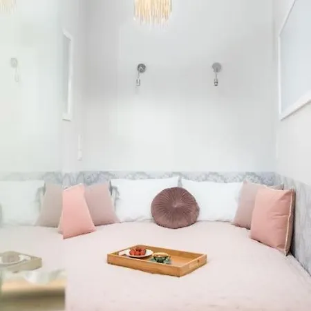 1 - Bedroom - Plac Na Groblach 19 크라쿠프